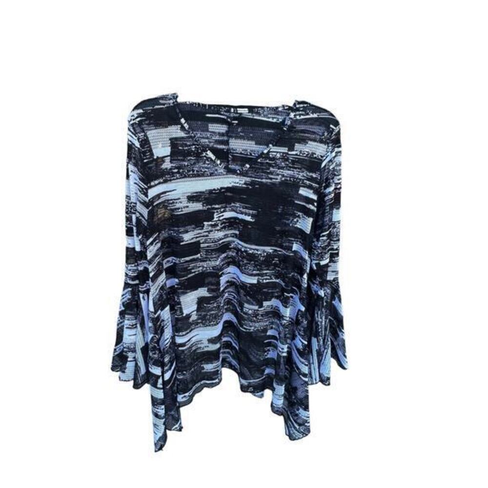 Dor Dor Couture plus sz 2X black and white geometric split bell sleeves tunic